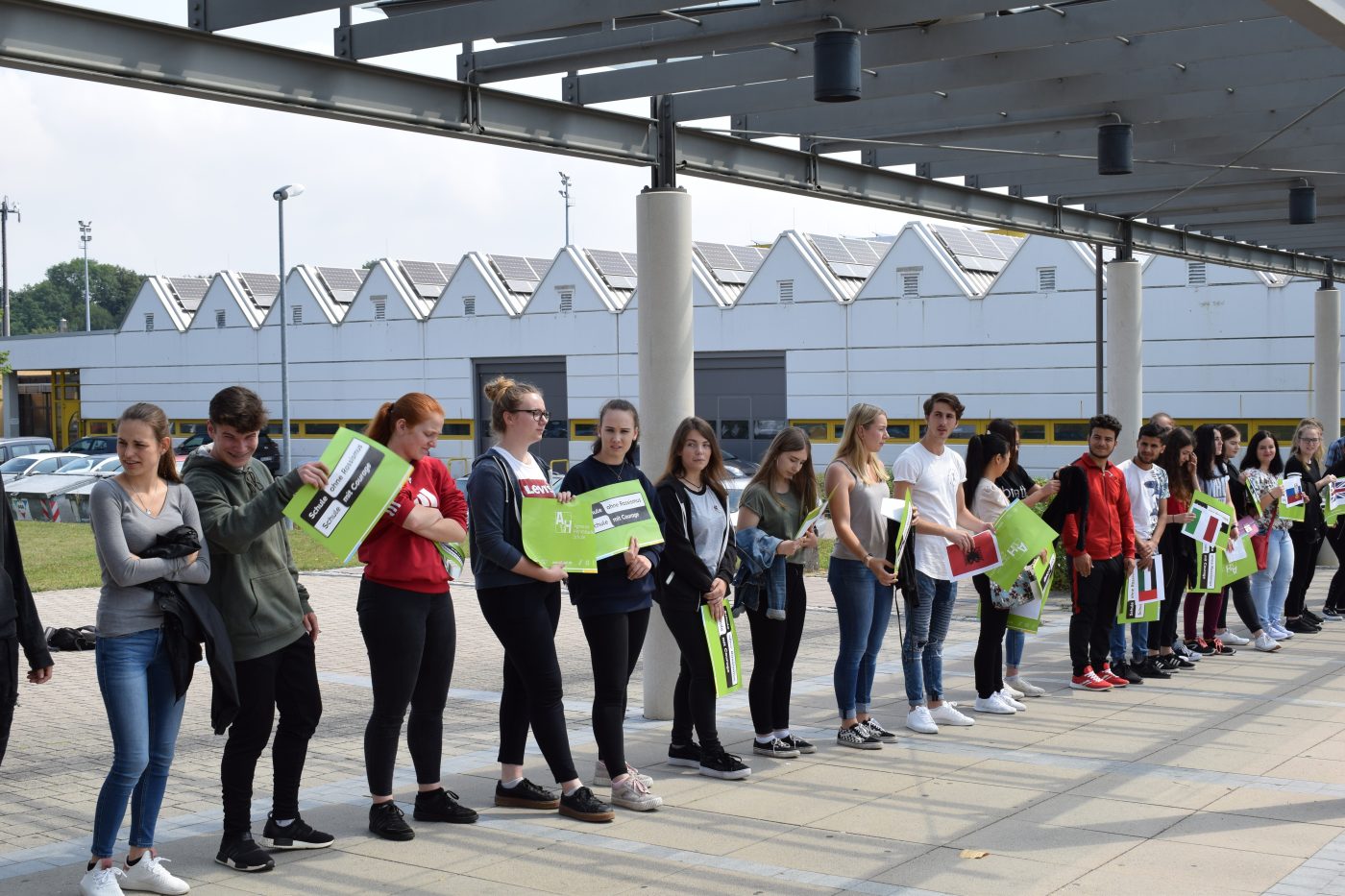Der Flashmob – das Herzstück der Projekttage. Der Flashmob – das Herzstück der Projekttage.